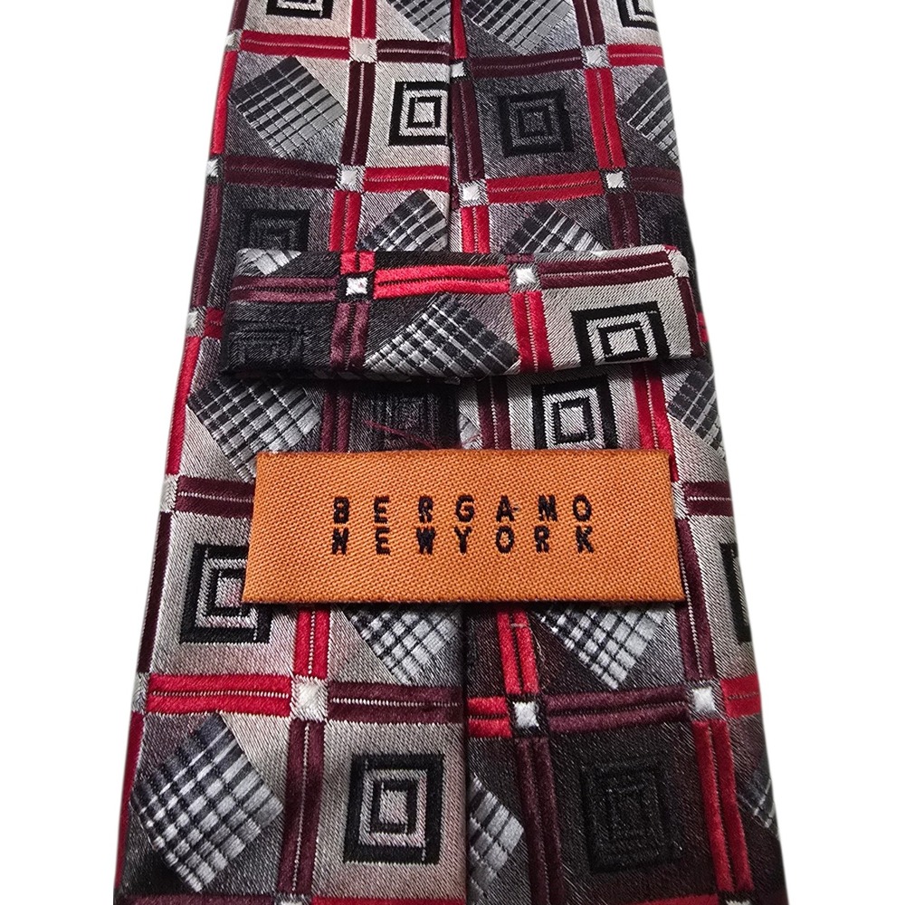 Bergamo New York Red & Silver Geometric Pointed Tie - Picture 3 of 6
